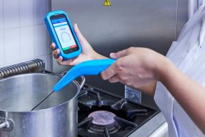 Monika food temperature digital probe and Smart PA handheld device